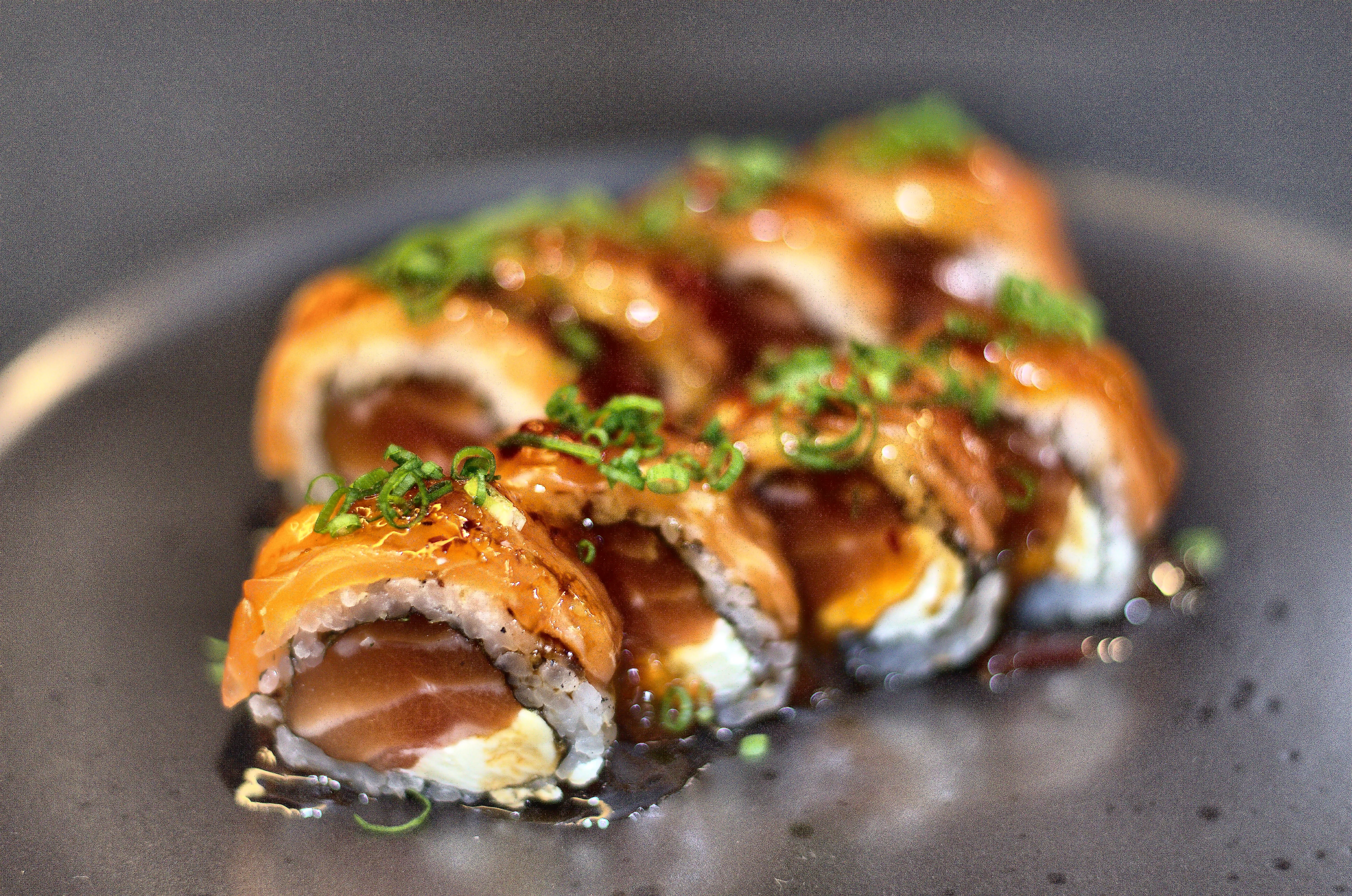 Chef preparando sushi